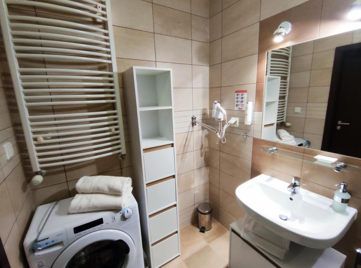 Apartament Przy Hotelu Aquarius Kołobrzeg Exteriör bild