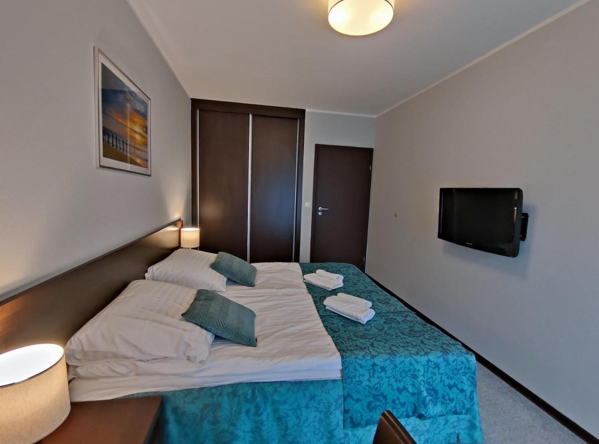 Apartament Przy Hotelu Aquarius Kołobrzeg Exteriör bild